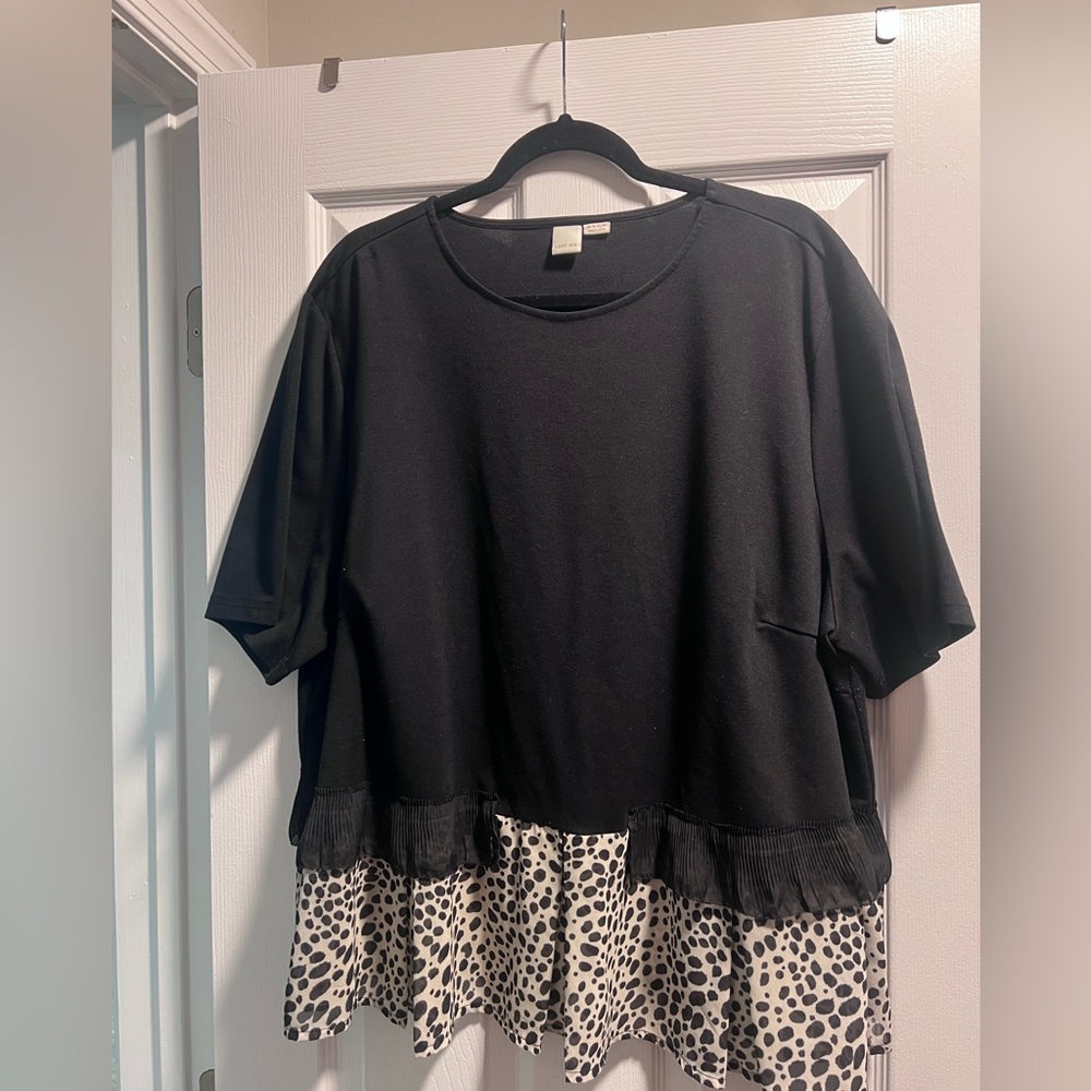 Black and White Relaxed Short Sleeve T-Shirt